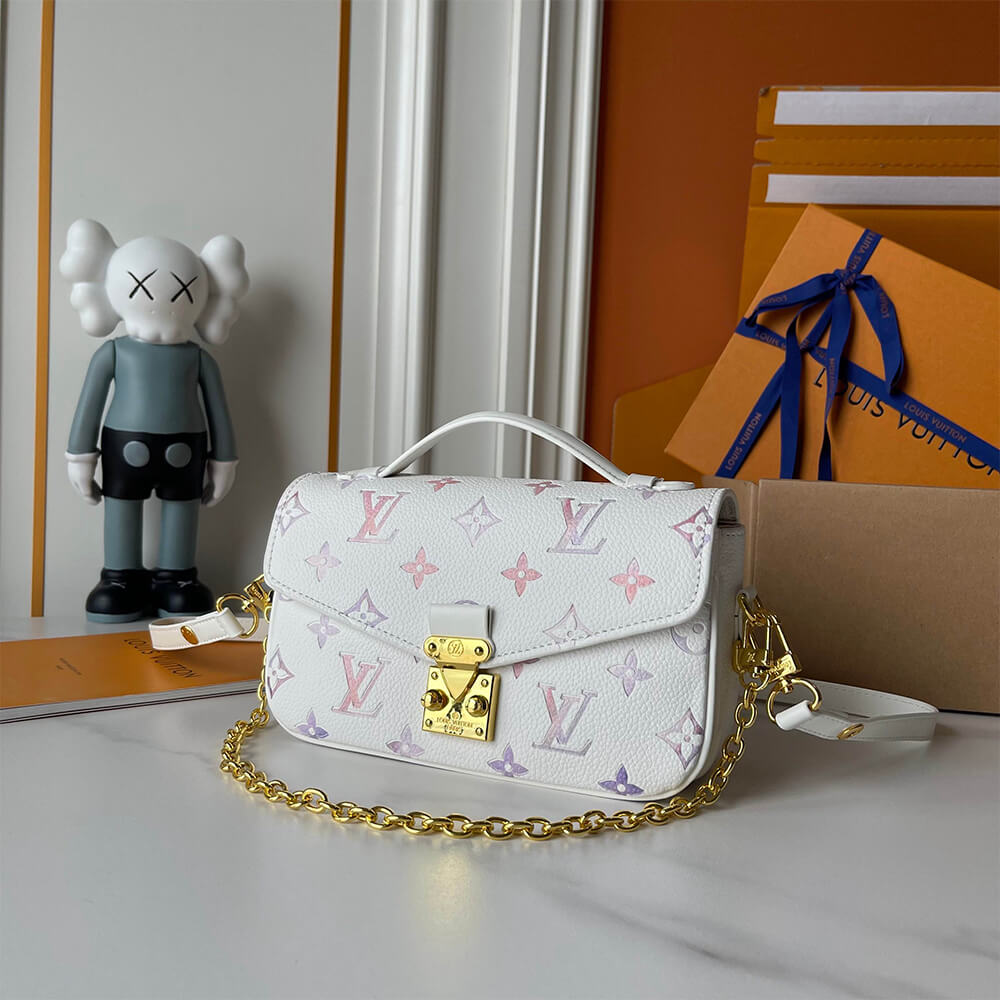 LV Pochette M??tis East West