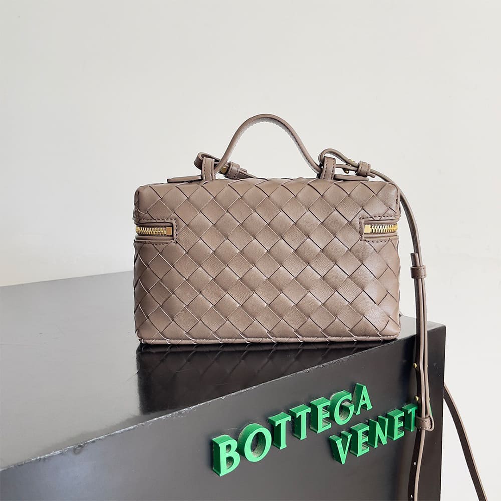B0tt*ga Ven*ta Bang Bang Vanity Case(high-end grade)