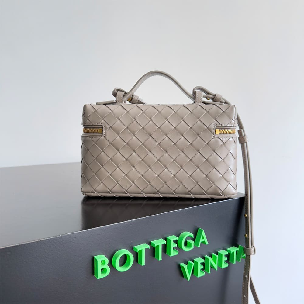 B0tt*ga Ven*ta Bang Bang Vanity Case(high-end grade)