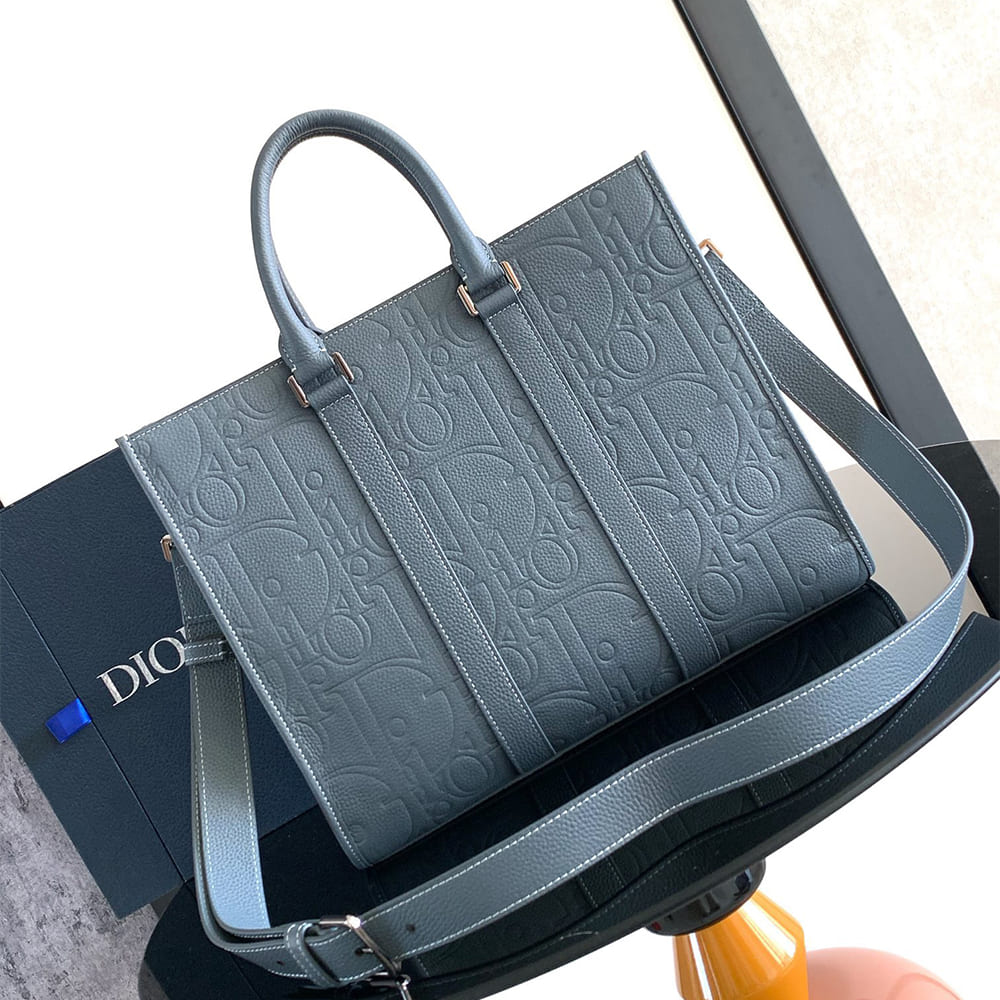 D10r Medium East-West Tote Bag
