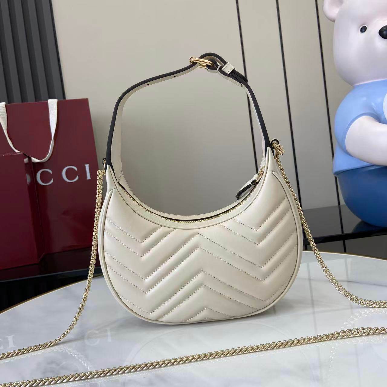 GG Marmont small shoulder bag