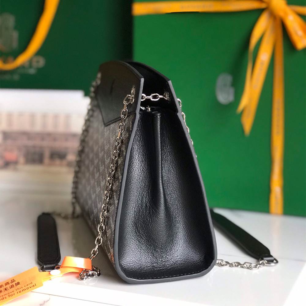 G09ard Structured Roulette PM Bag