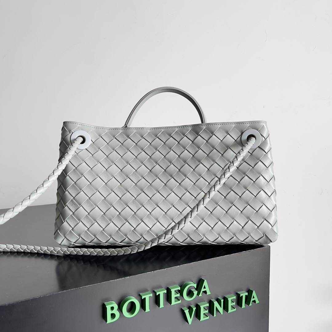 B0tt*ga Ven*ta East-West Andiamo(HIGH-END GRADE)