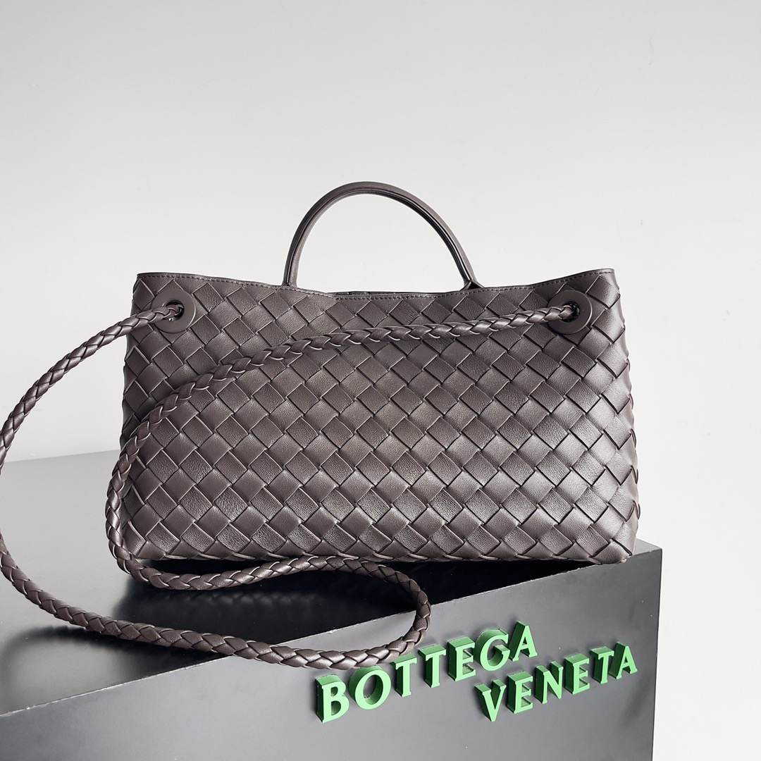 B0tt*ga Ven*ta East-West Andiamo(HIGH-END GRADE)