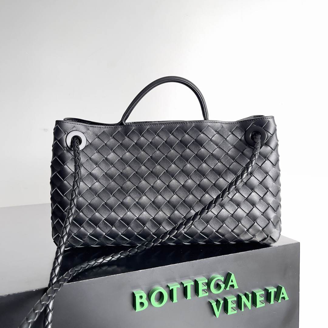 B0tt*ga Ven*ta East-West Andiamo(HIGH-END GRADE)