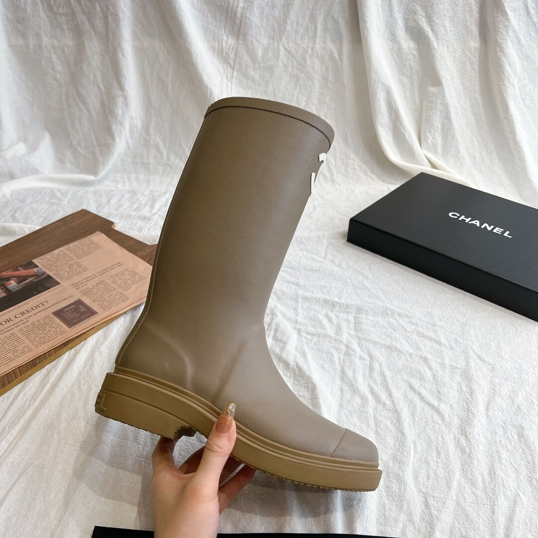 Ch**el long rain boots