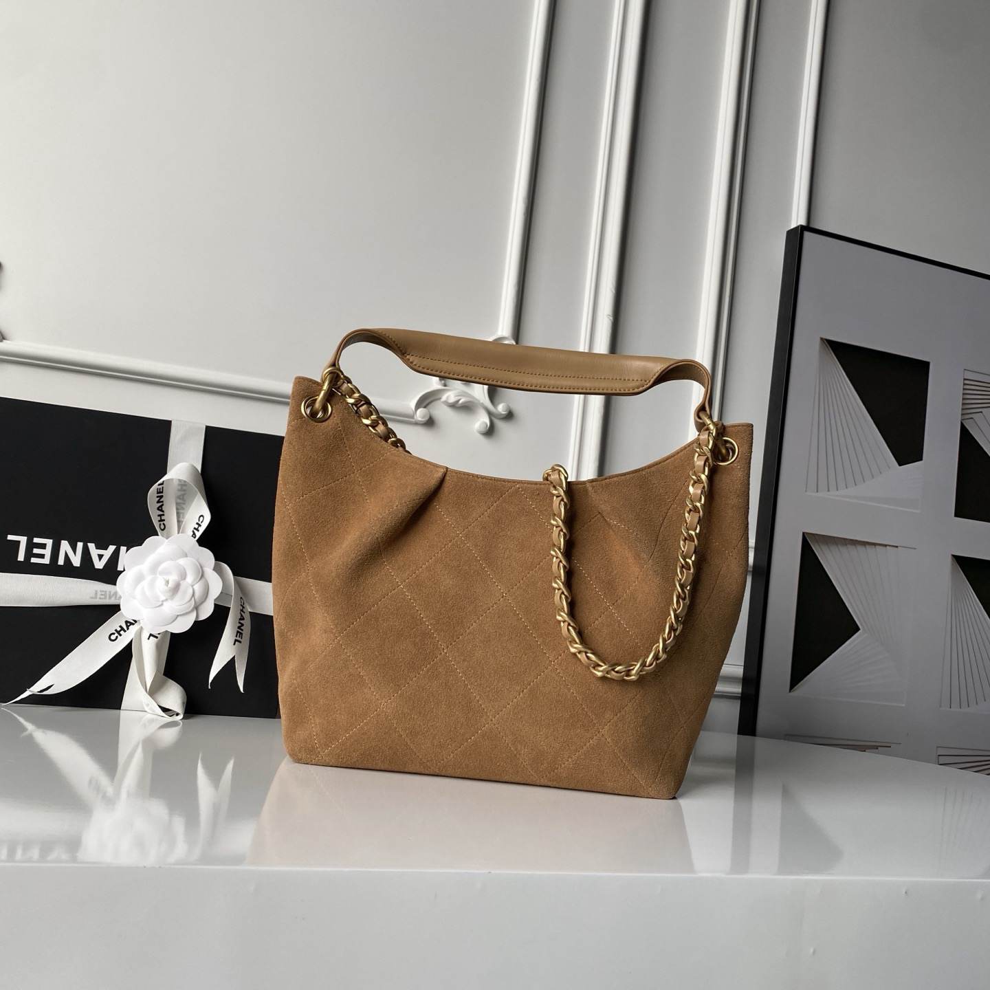 Ch**el Large Hobo Bag(HIGH-END GRADE)