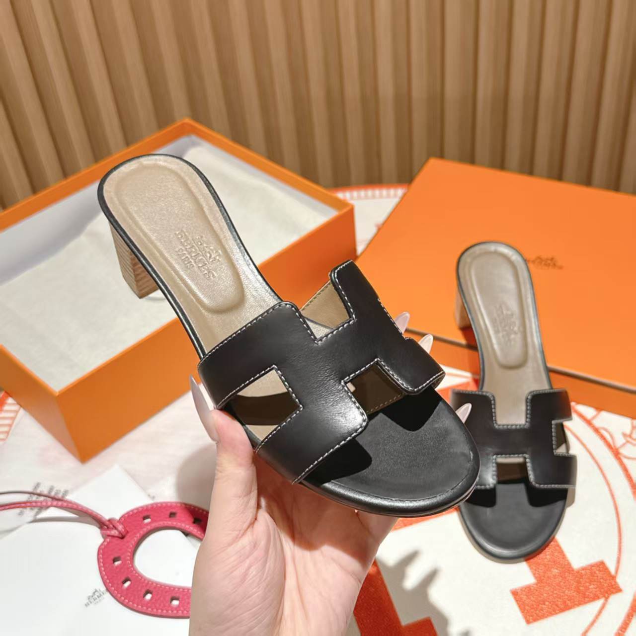 H**me5 Oasis sandal