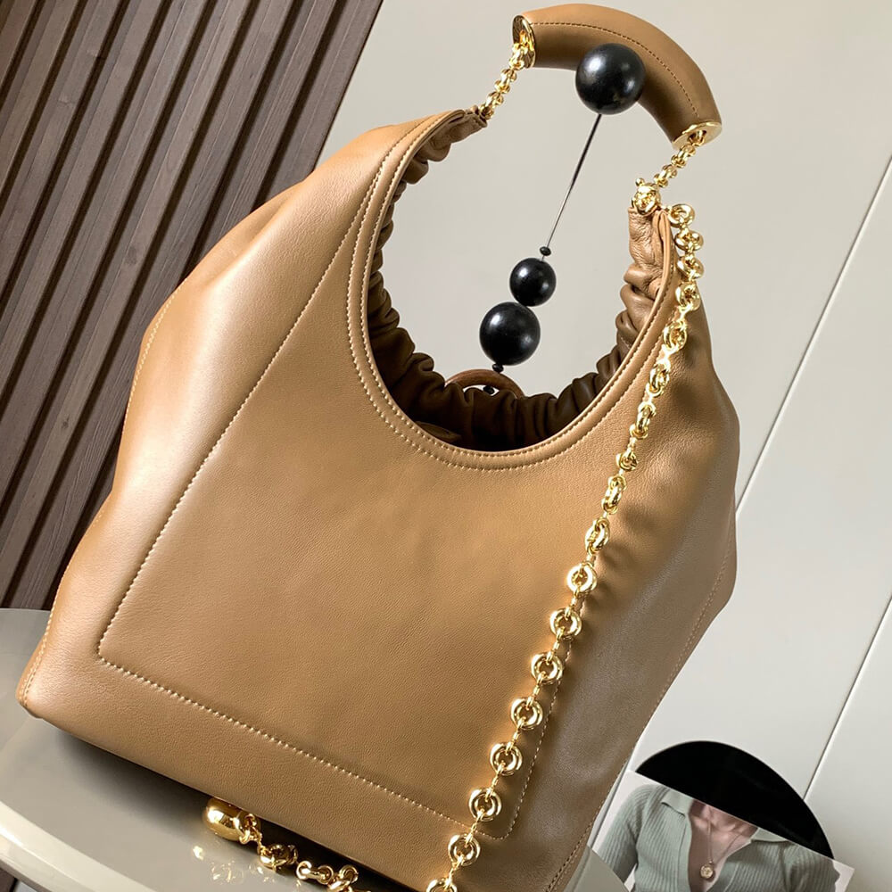 L0ew* Medium Squeeze bag in nappa lambskin