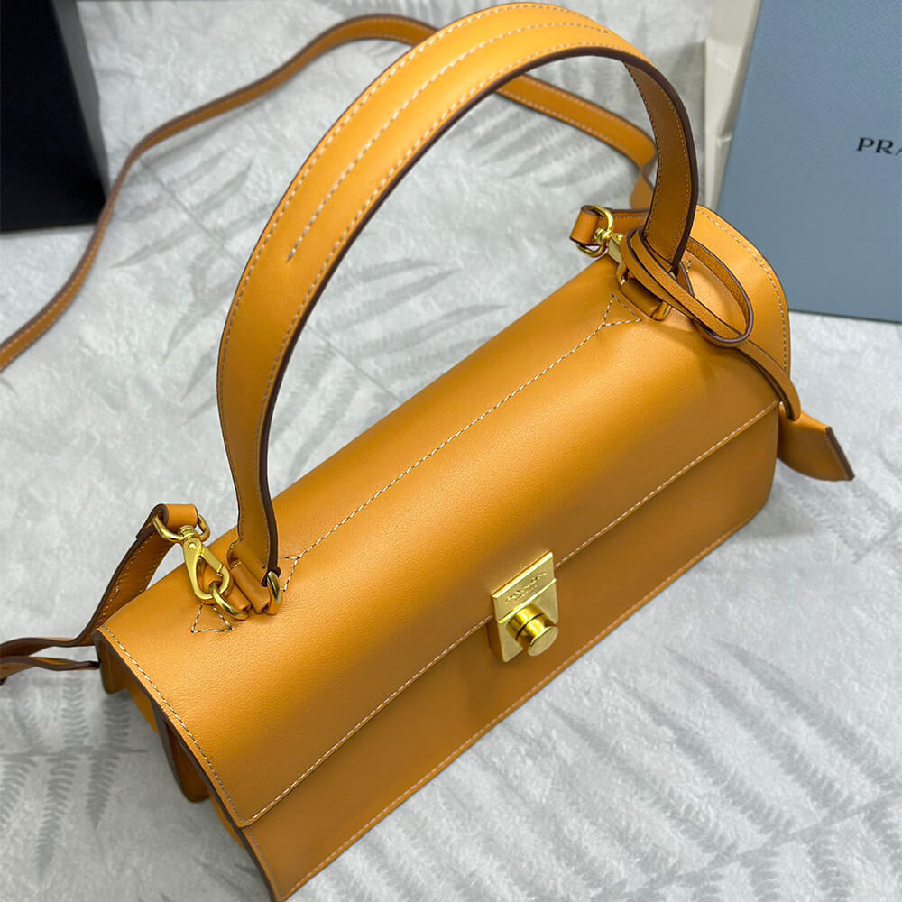 Pra*a Soft Sound medium leather shoulder bag(high-end grade)