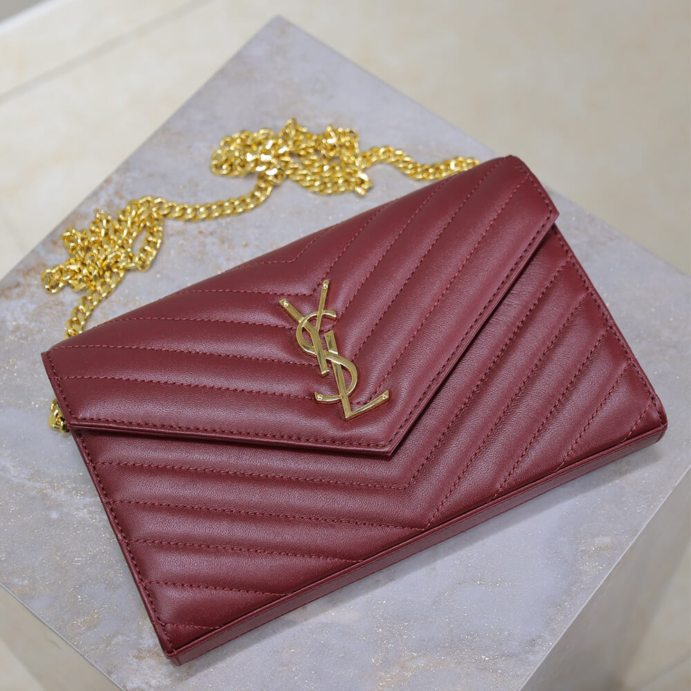 Y51 cassandre chain wallet in lambskin