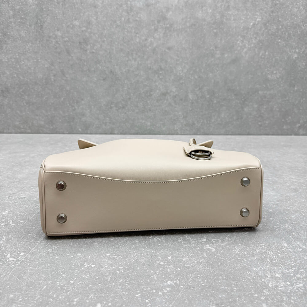 Ba1en*iaga Women’s Rodeo Handbag Medium(HIGH-END GRADE)