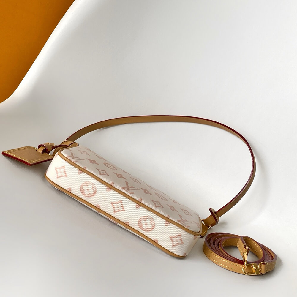 LV Pochette Accessoires