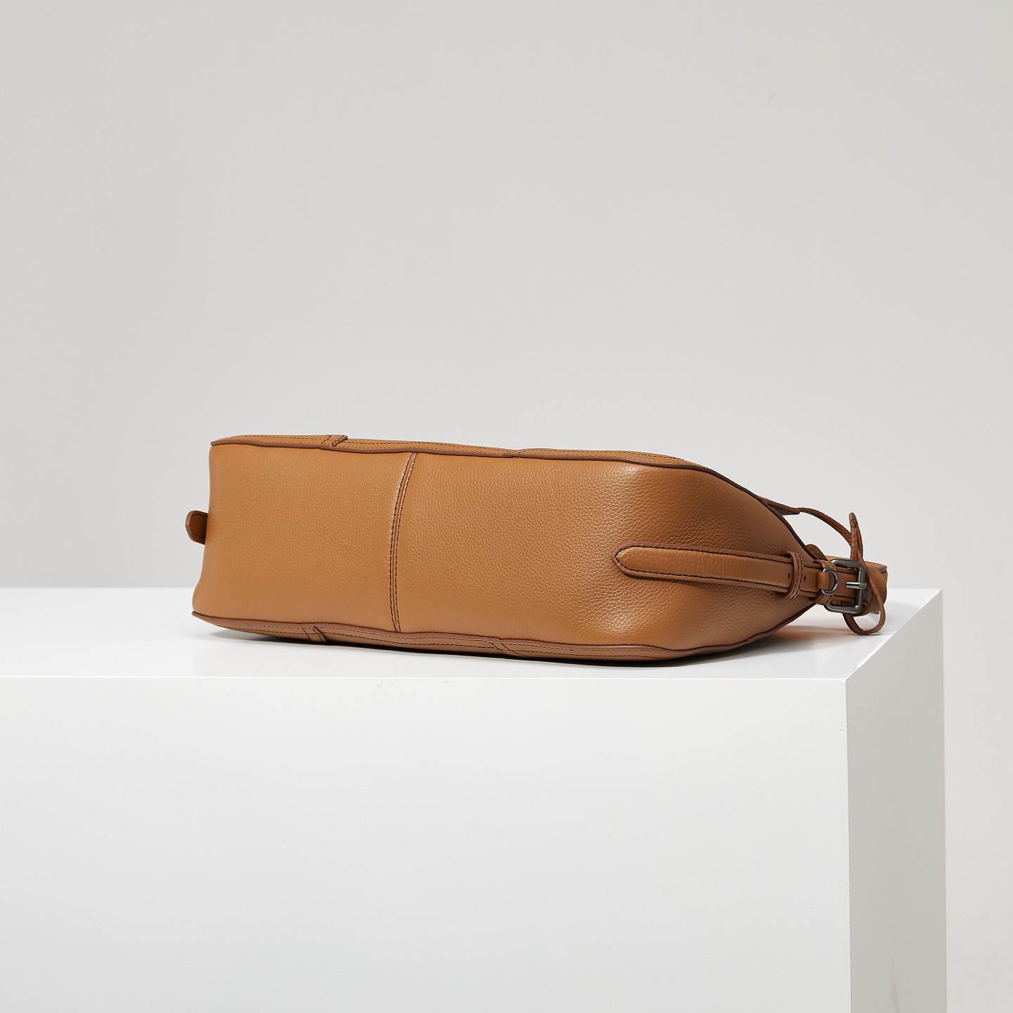 Pra*a Aimèe large leather shoulder bag(HIGH-END GRADE)