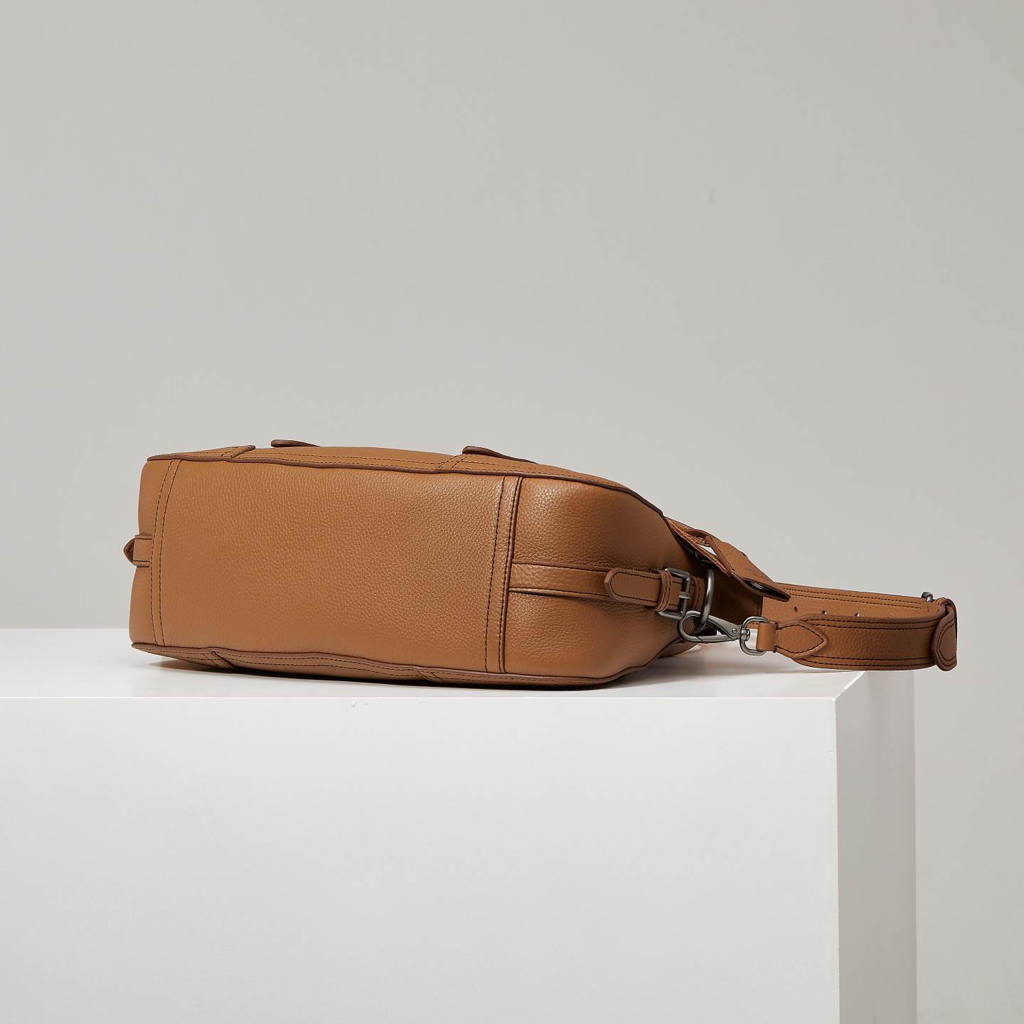 Pra*a Large leather tote bag(HIGH-END GRADE)