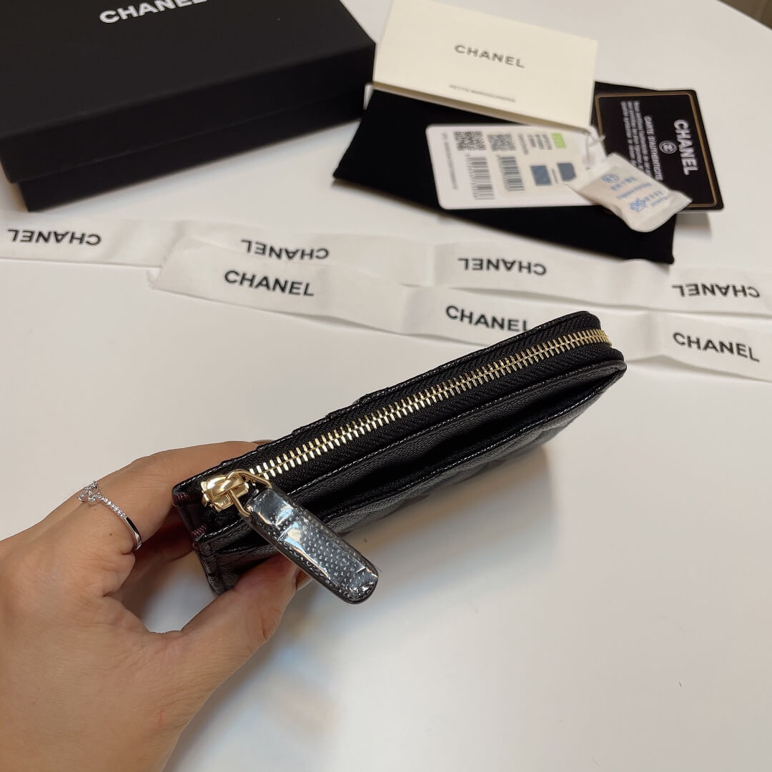 Ch**el Classic Zipped Card Holder