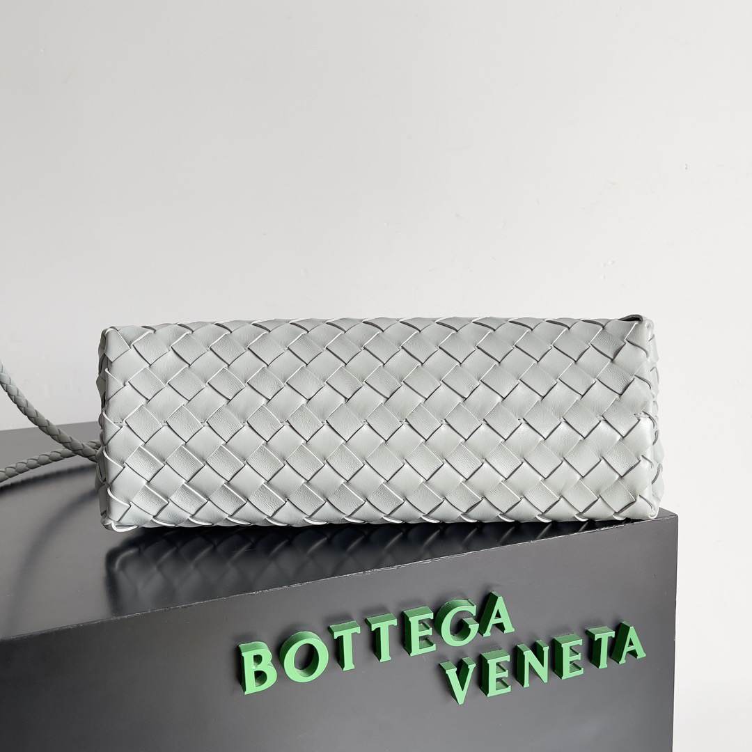 B0tt*ga Ven*ta East-West Andiamo(HIGH-END GRADE)