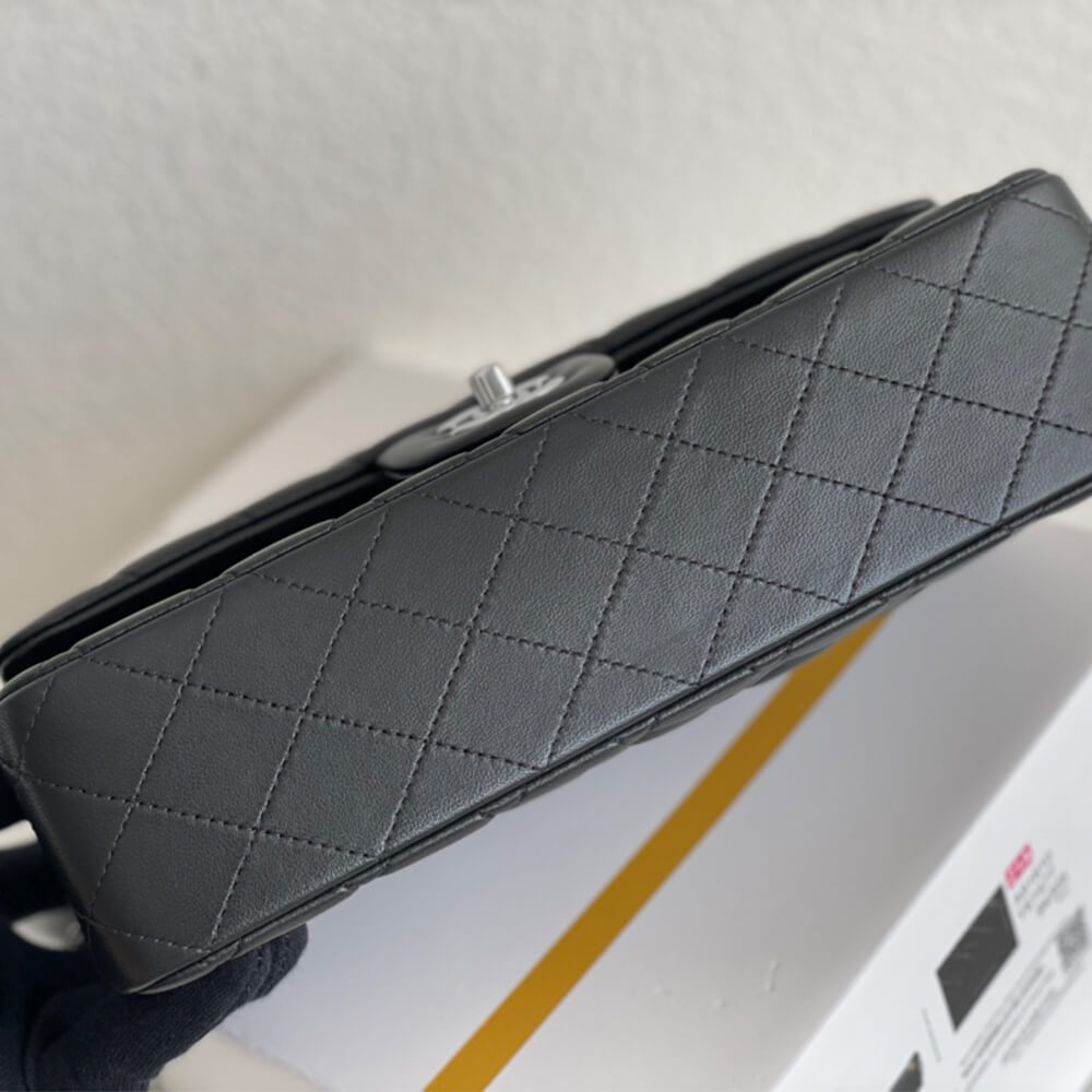 Ch**el Medium Flap Handbag(HIGH-END GRADE)