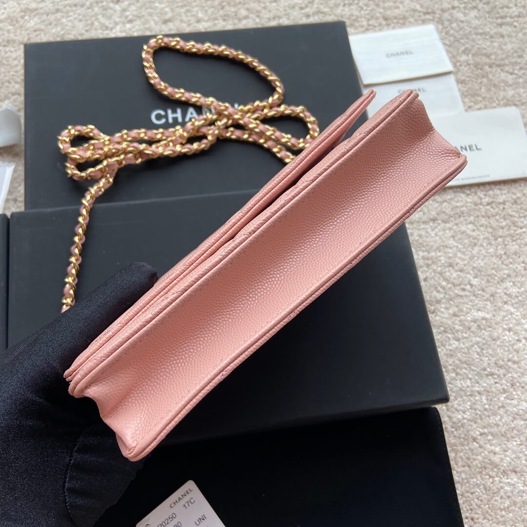 Ch**el classic chain wallet