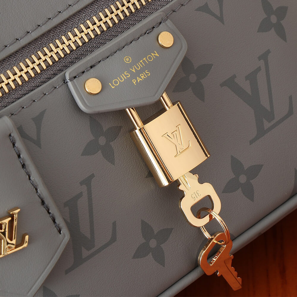 LV Vanity Chain Pouch