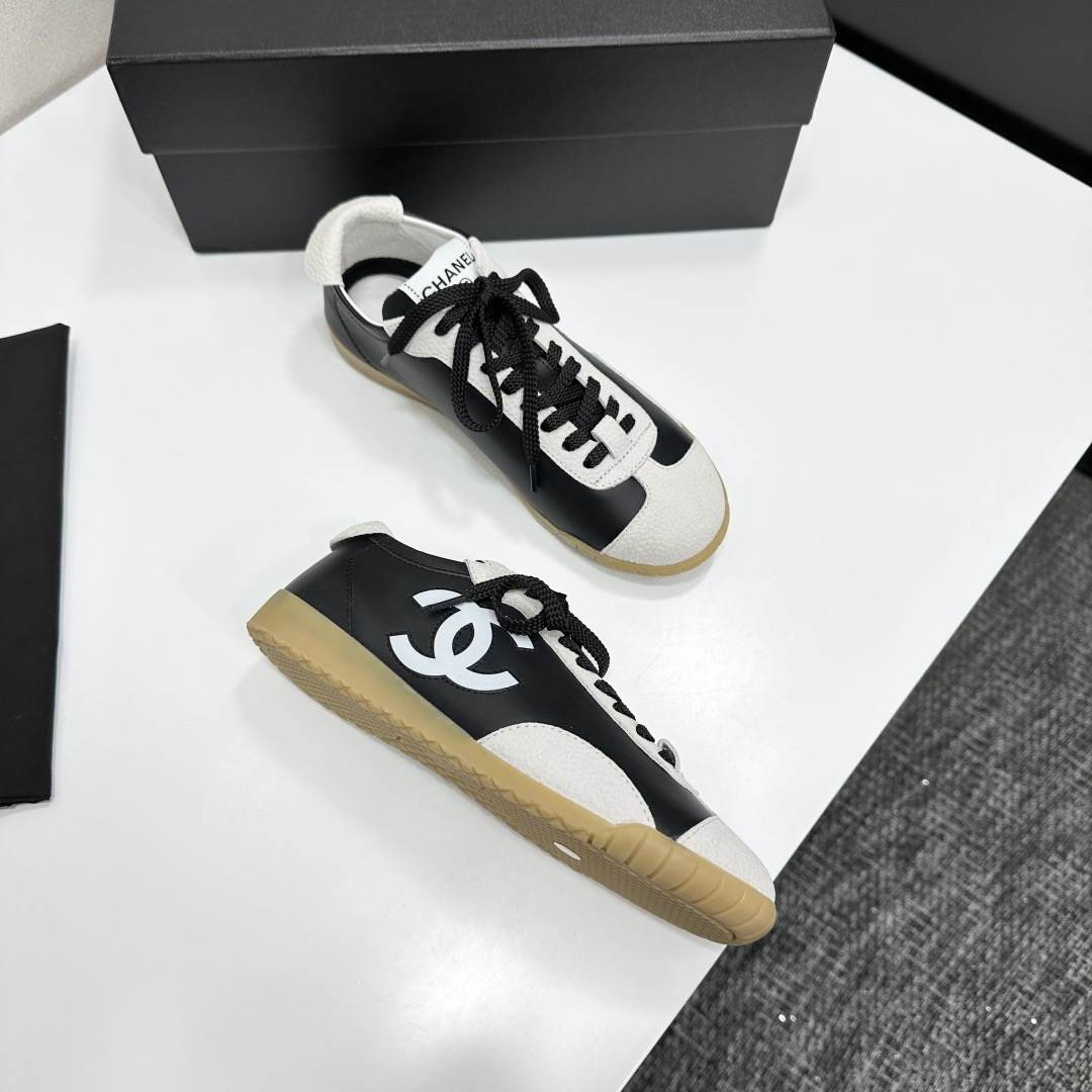 Ch**el Sneakers