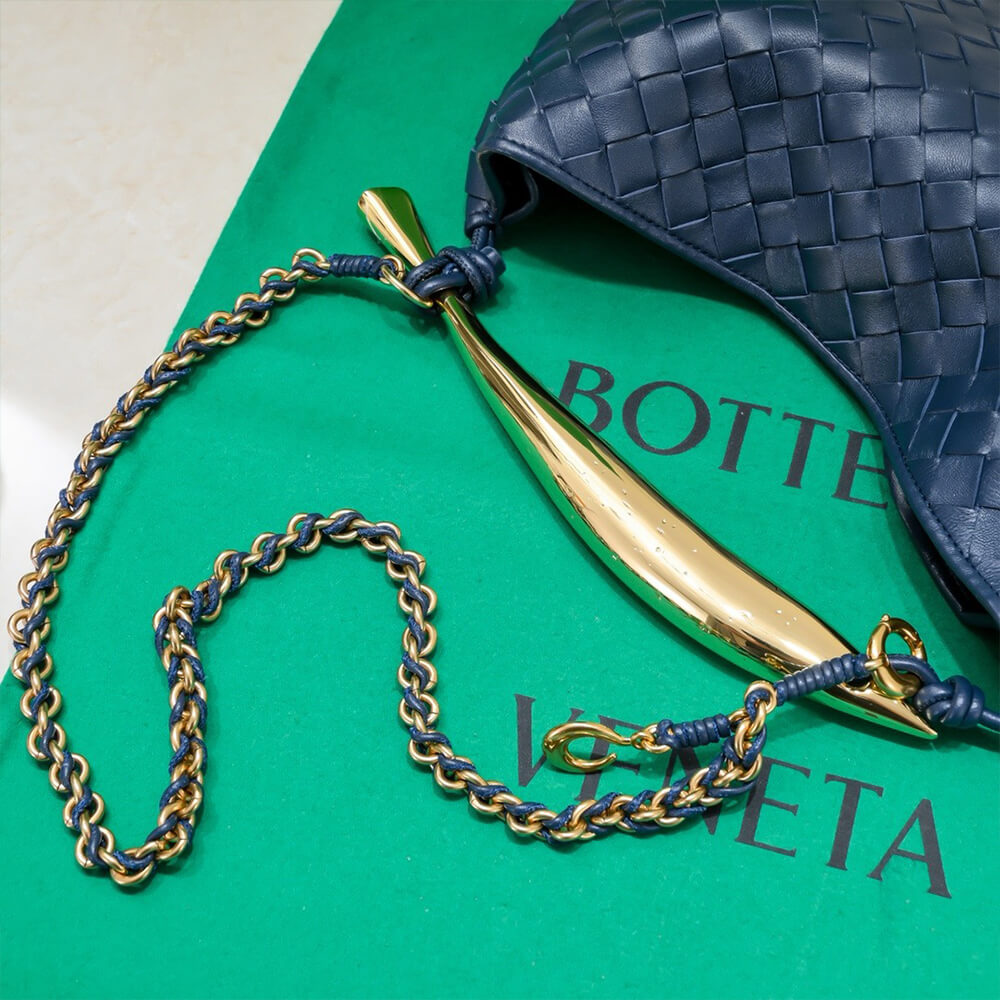 B0tt*ga Ven*ta Sardine With Chain
