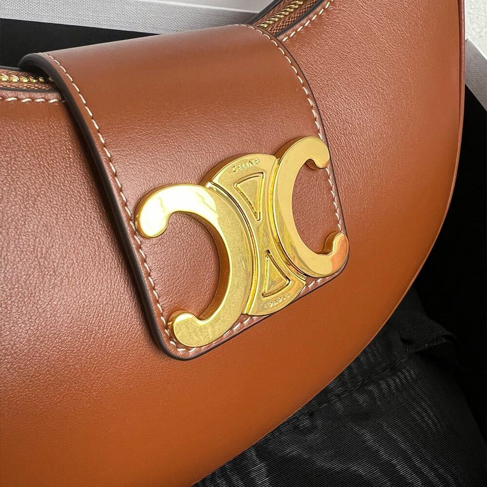 Ce1i*e MEDIUM AVA TRIOMPHE BAG in Calfskin