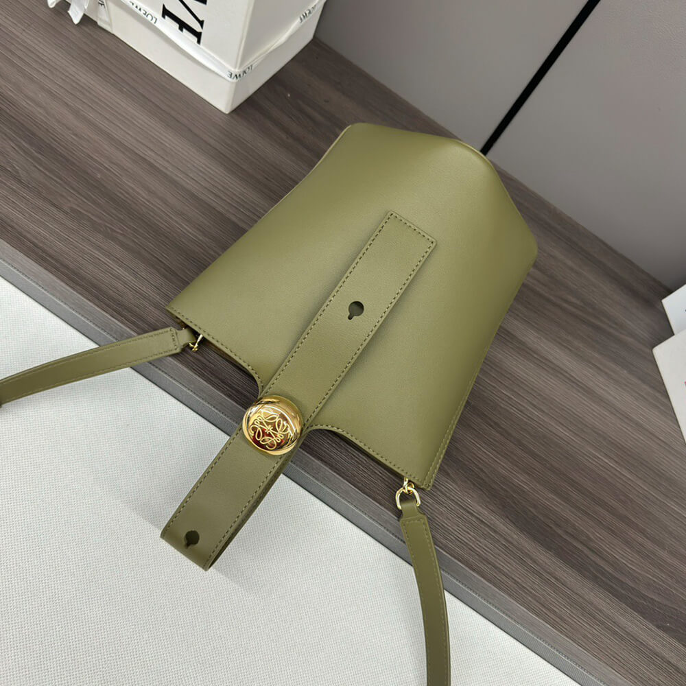 L0ew* Mini Pebble bucket in smooth calfskin(high-end grade)