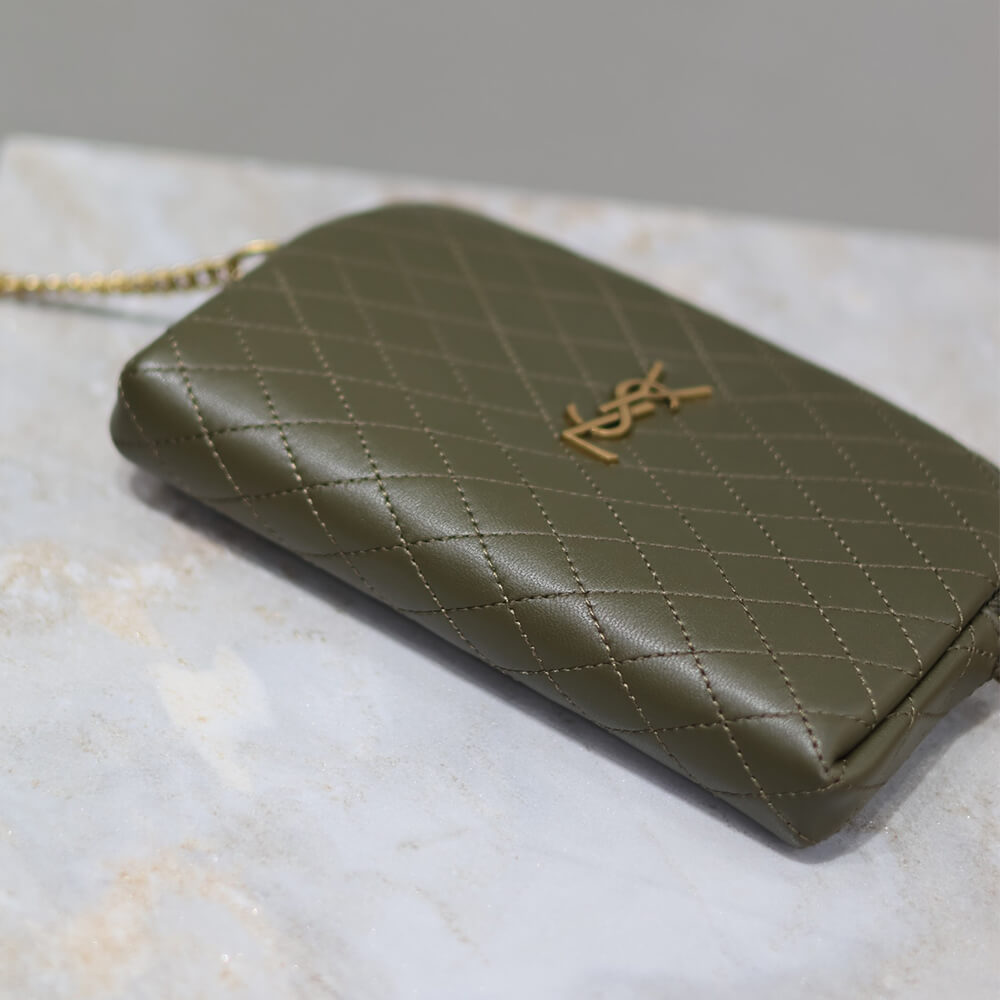 Y51 Gaby zipped pouch in quilted lambskin