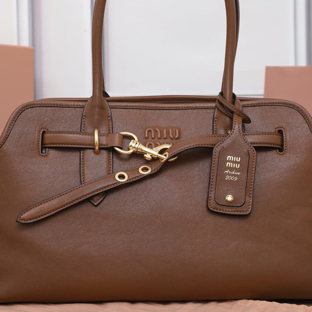 M1um1u Large Aventure nappa leather bag(HIGH-END GRADE)