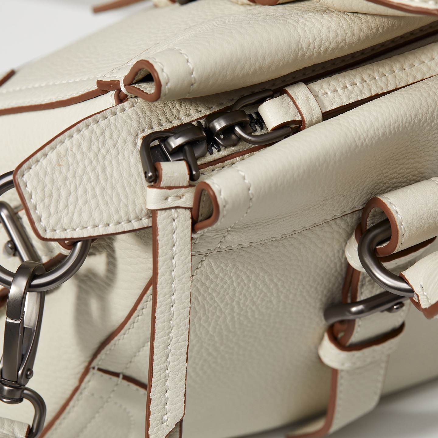 Pra*a Large leather tote bag(HIGH-END GRADE)