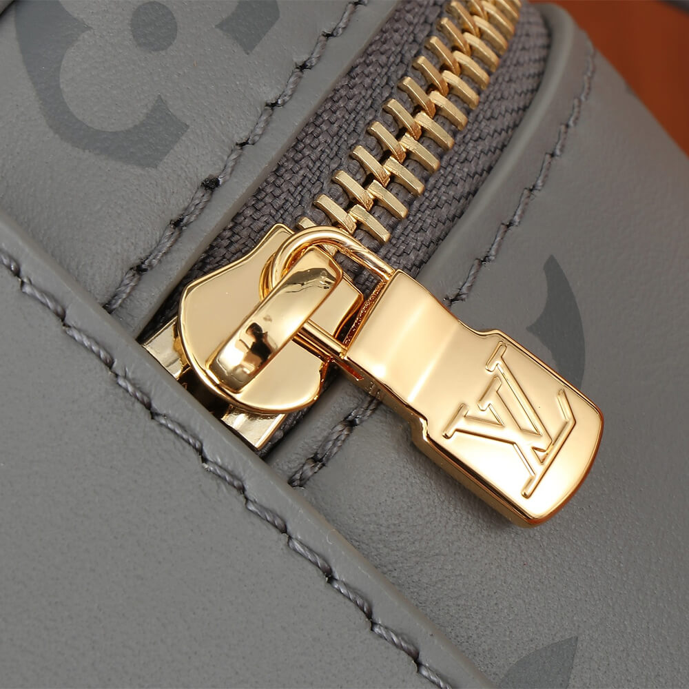 LV Vanity Chain Pouch