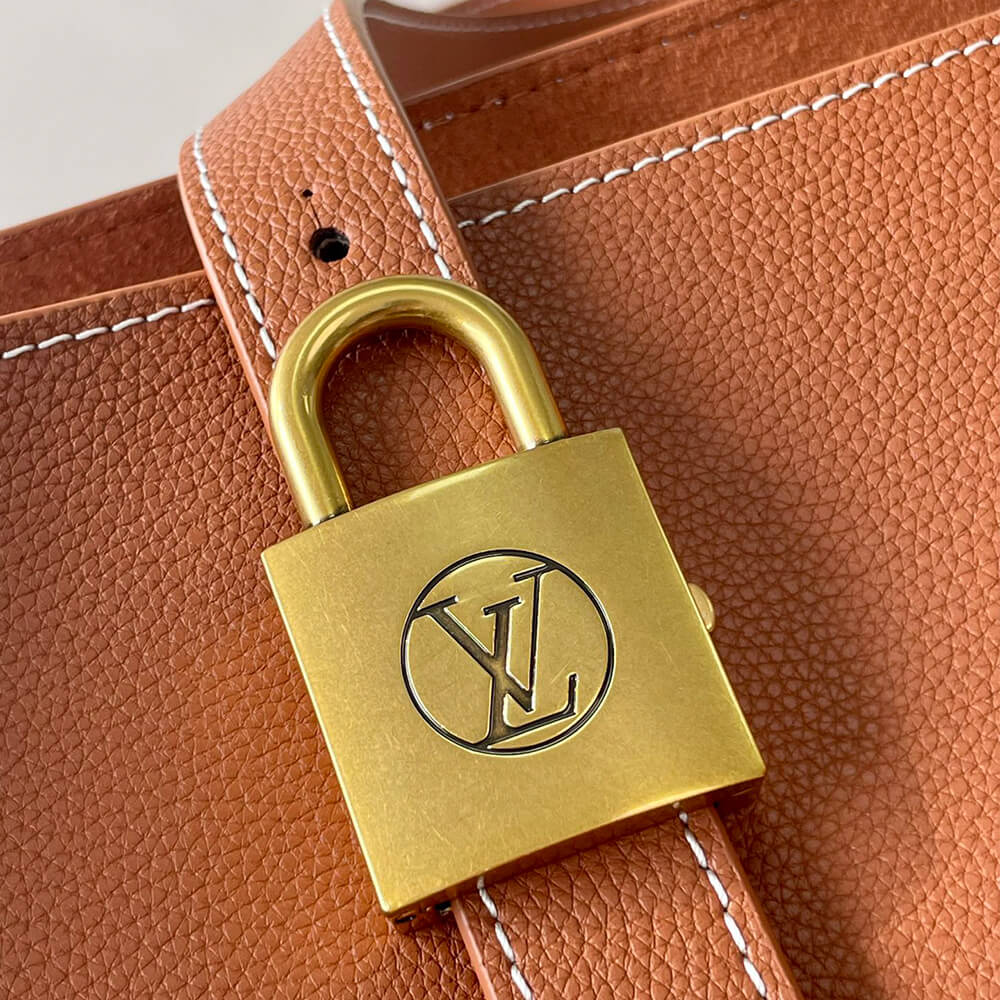 LV Low Key Cabas MM