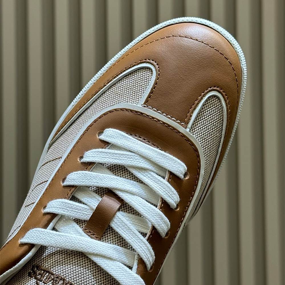 H**me5 Match sneaker