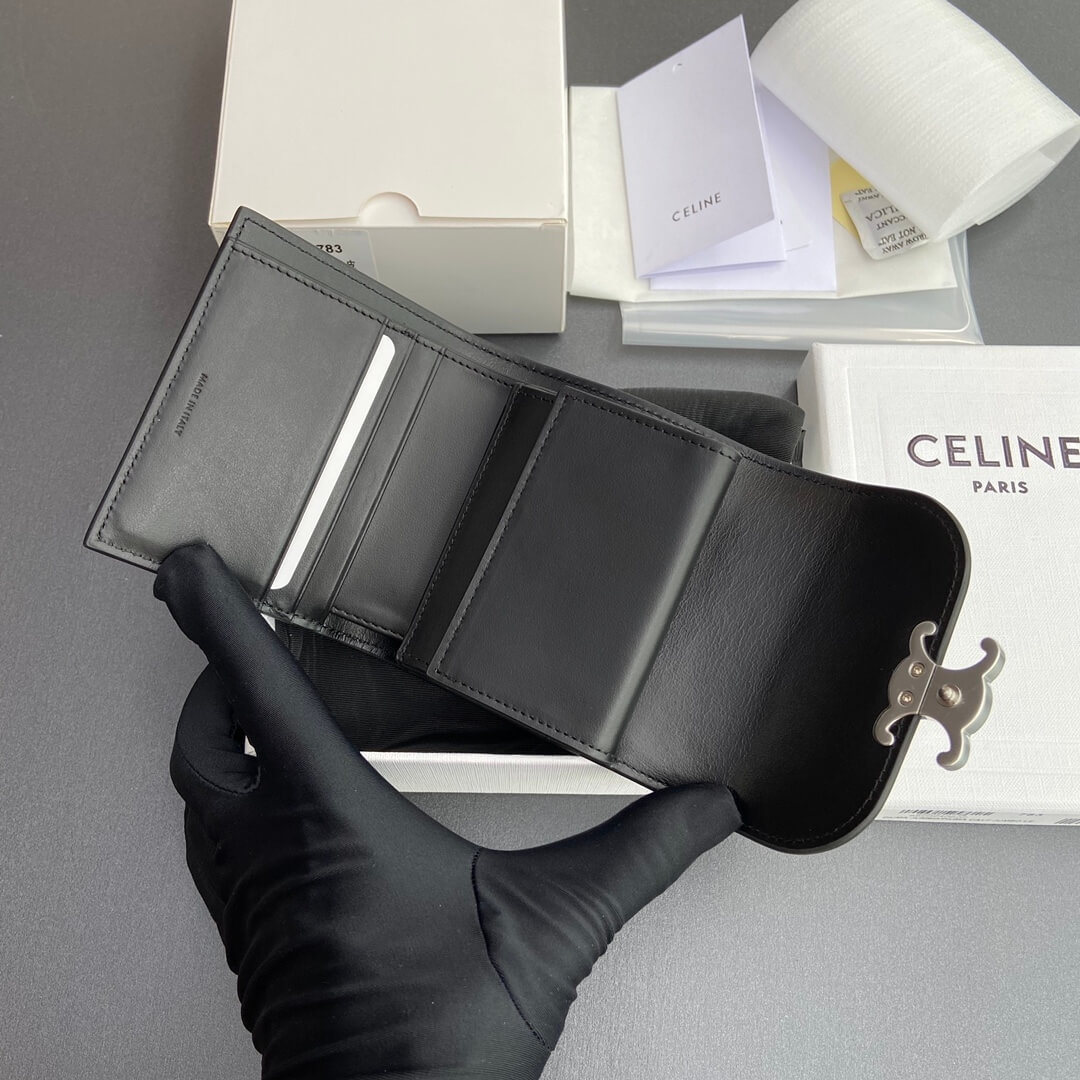Ce1i*e Small Flap Wallet TRIOMPHE IN Shiny Smooth Lambskin