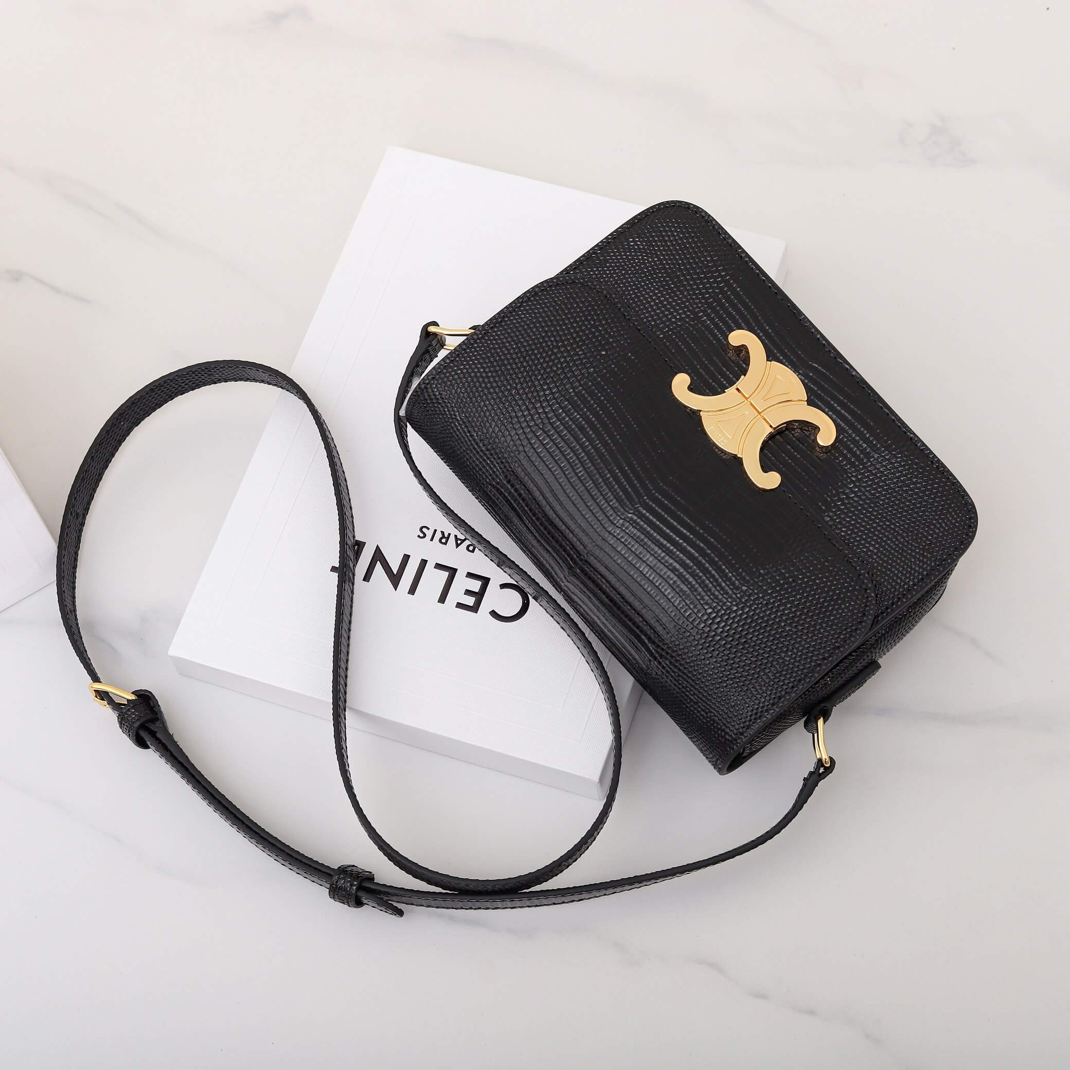 Ce1i*e TEEN TRIOMPHE lizard pattern handbag(HIGH-END GRADE)