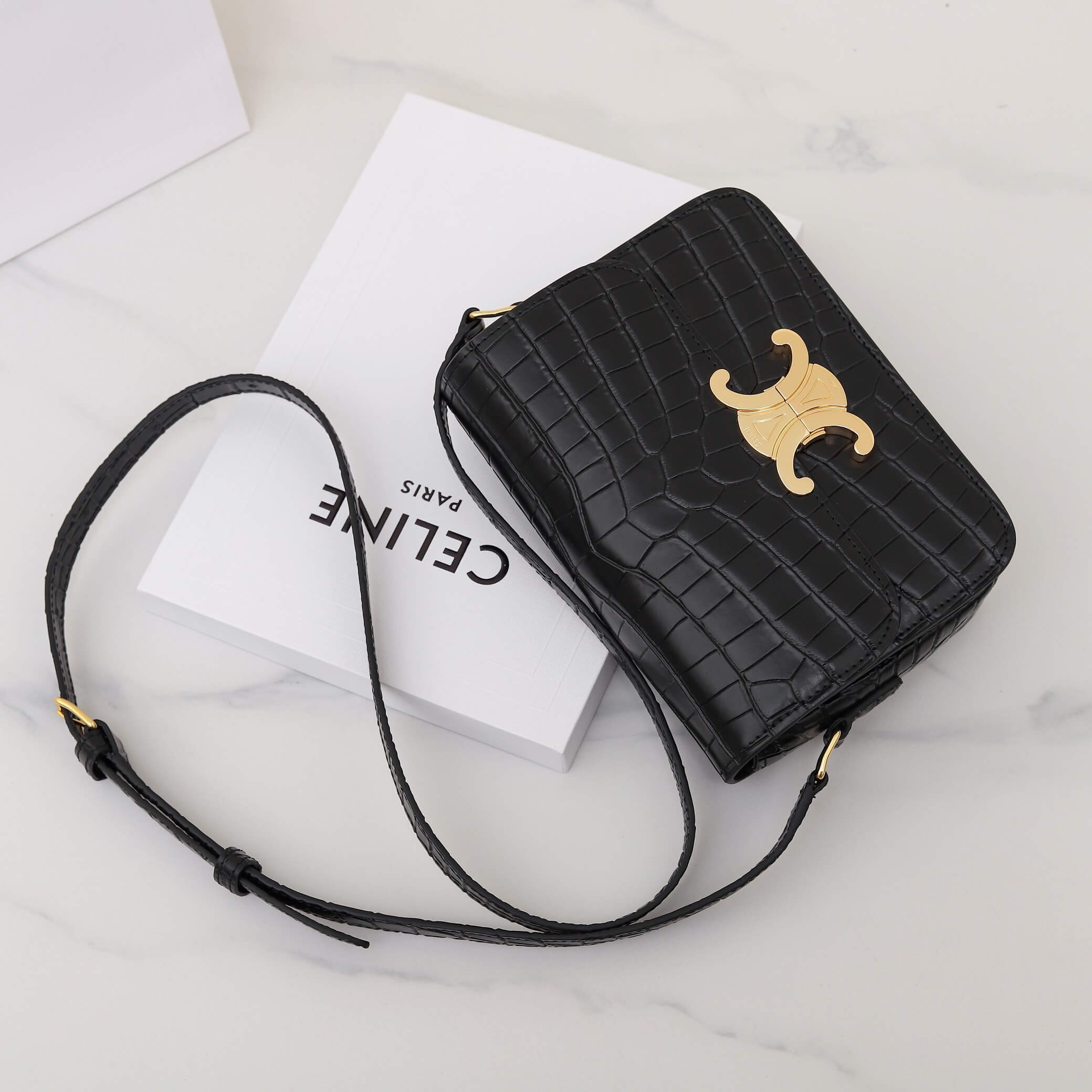 Ce1i*e TEEN TRIOMPHE crocodile pattern handbag(HIGH-END GRADE)