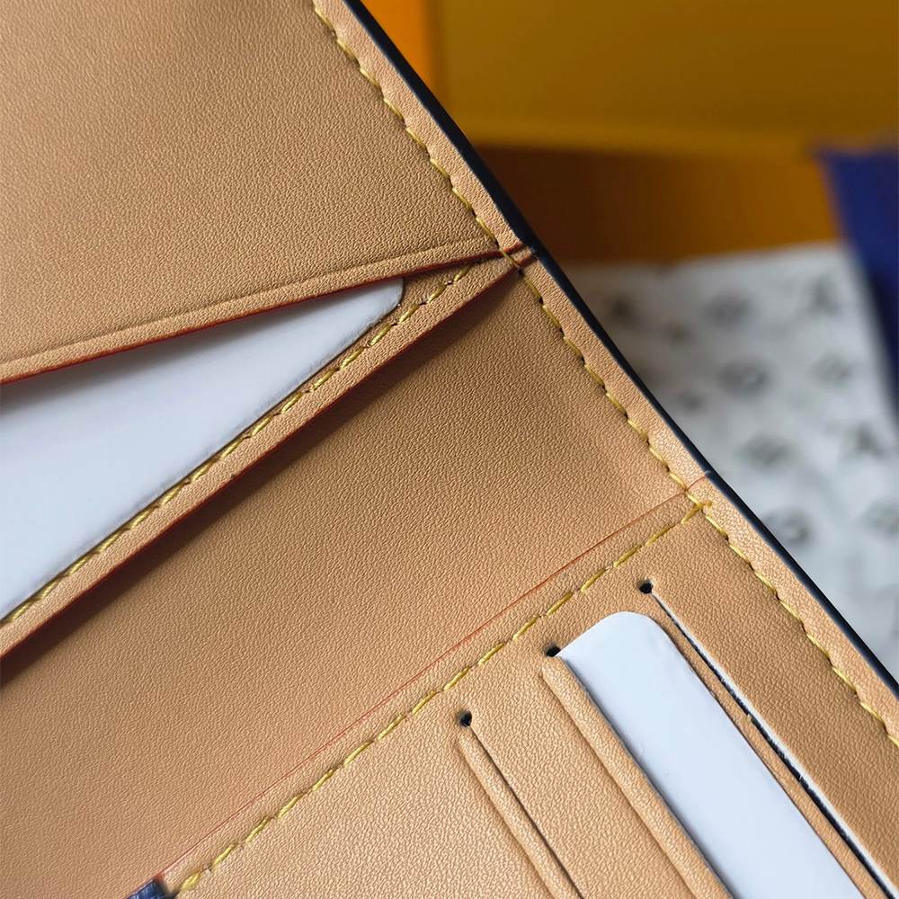 LV Pocket Organizer