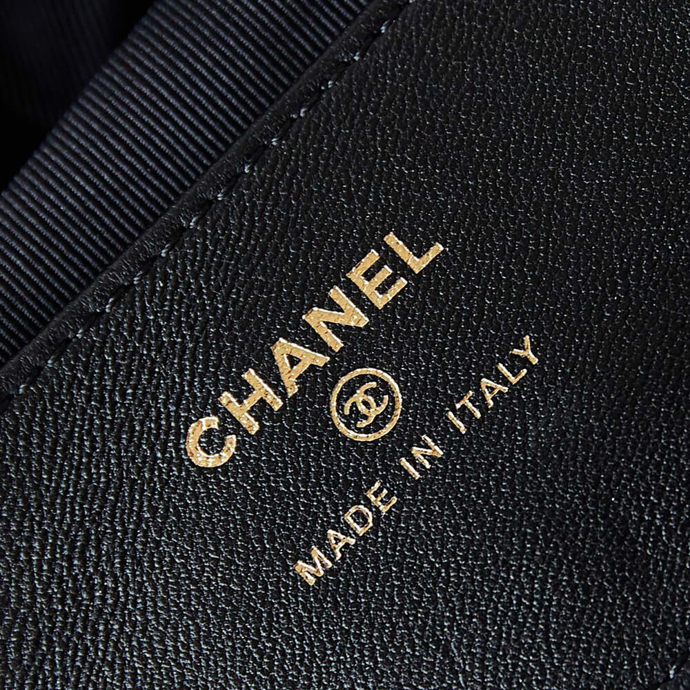 Ch**el Pouch