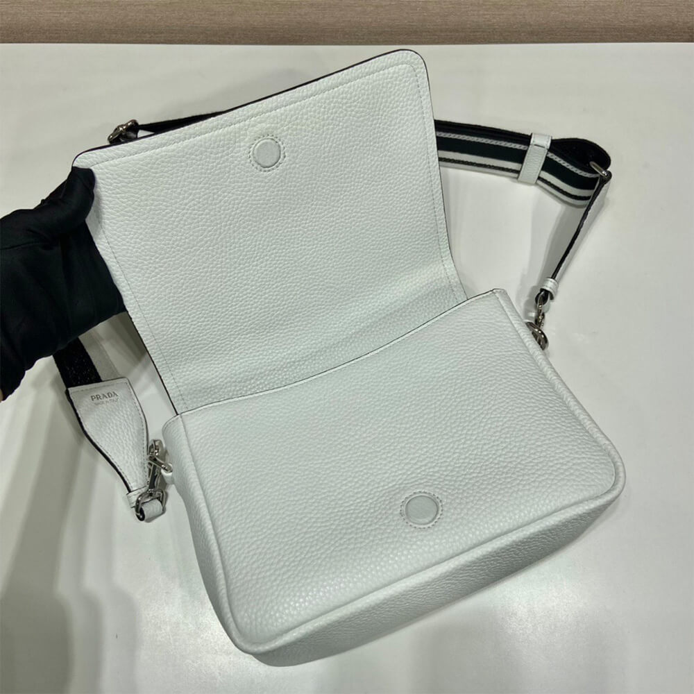 Pra*a Leather shoulder bag(high-end grade)