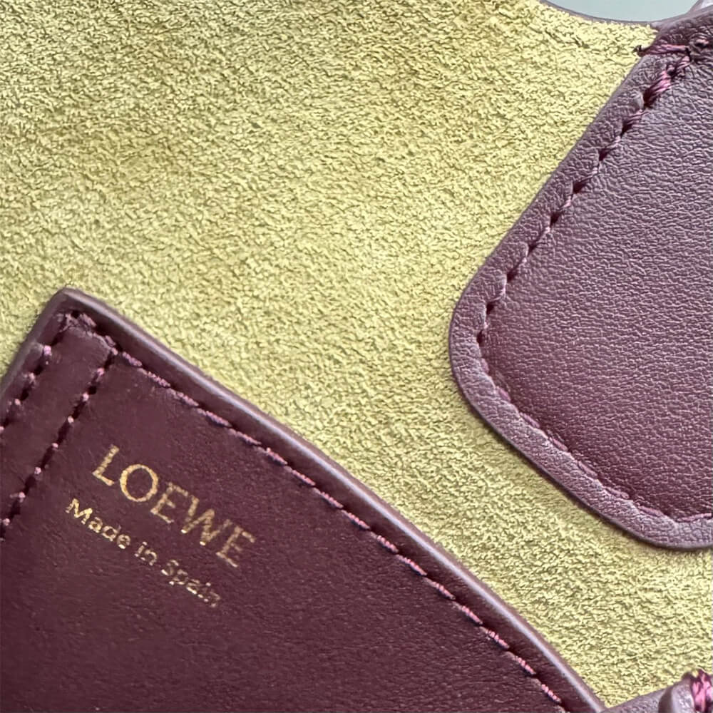 L0ew* Mini Pebble bucket in smooth calfskin(high-end grade)
