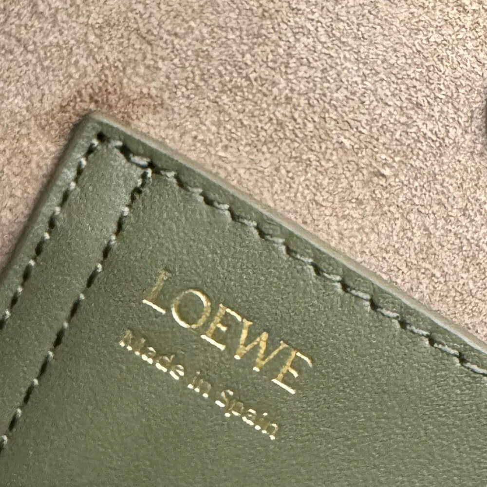 L0ew* Mini Pebble bucket in smooth calfskin(high-end grade)