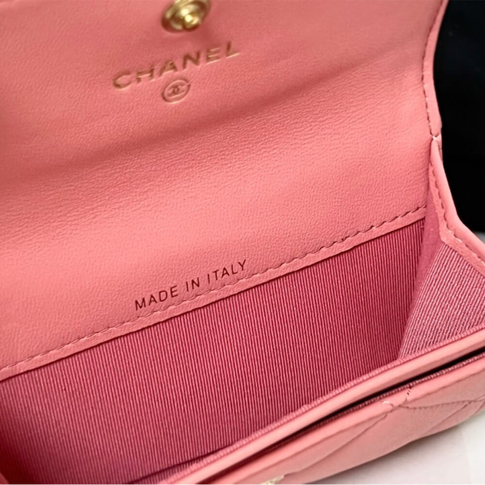 Ch**el 19 flap card holder