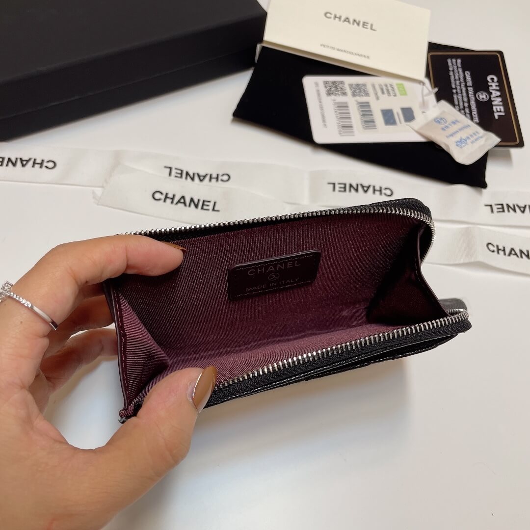 Ch**el Classic Zipped Card Holder
