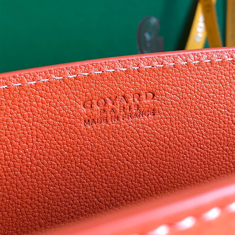 G09ard Structured Roulette PM Bag