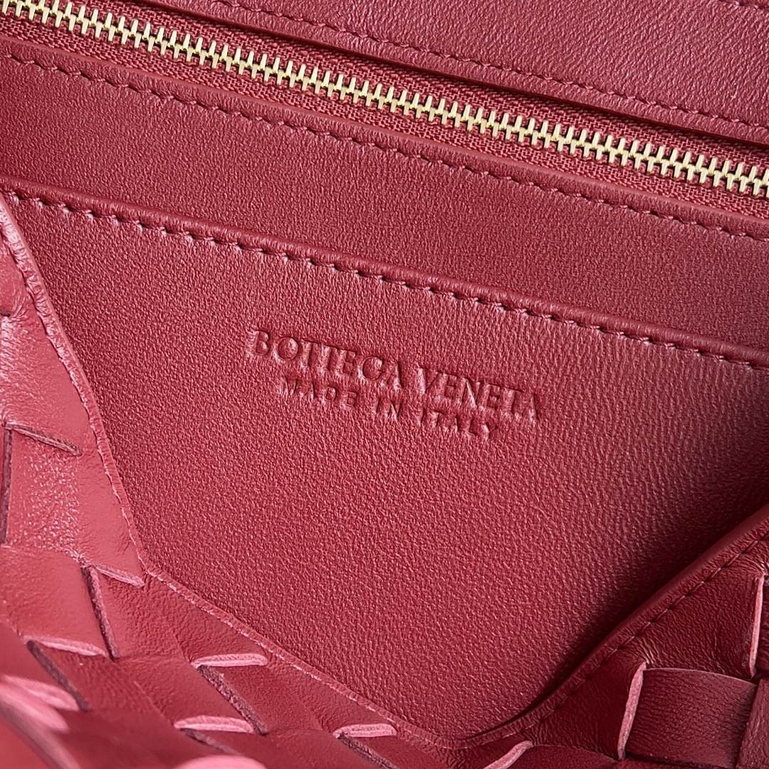 B0tt*ga Ven*ta East-West Andiamo(HIGH-END GRADE)