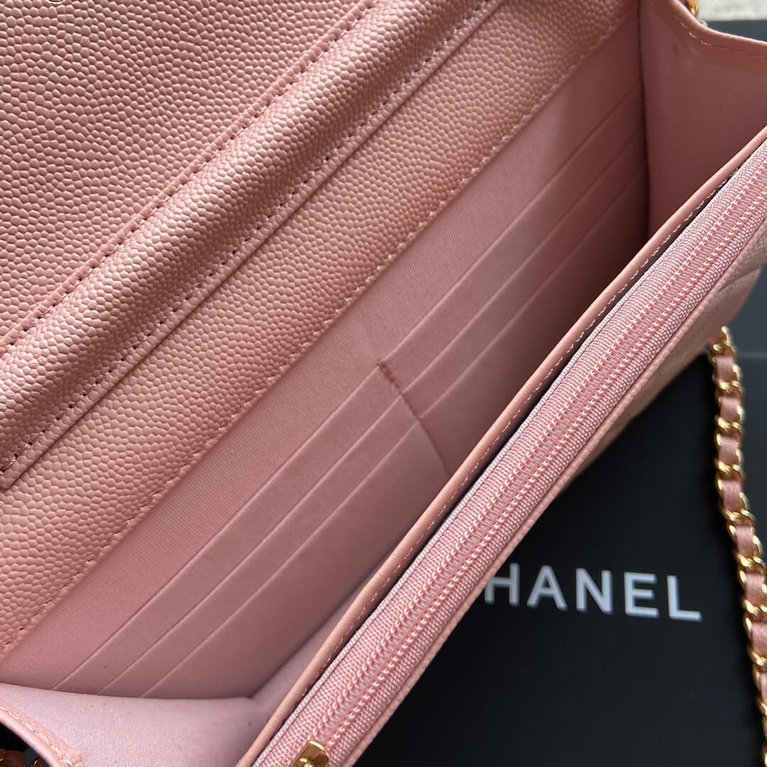 Ch**el classic chain wallet