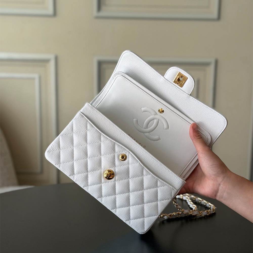 Ch**el SMALL CLASSIC HANDBAG