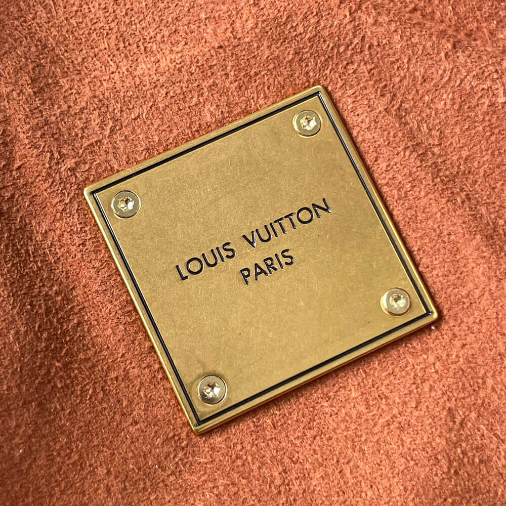 LV Low Key Cabas MM