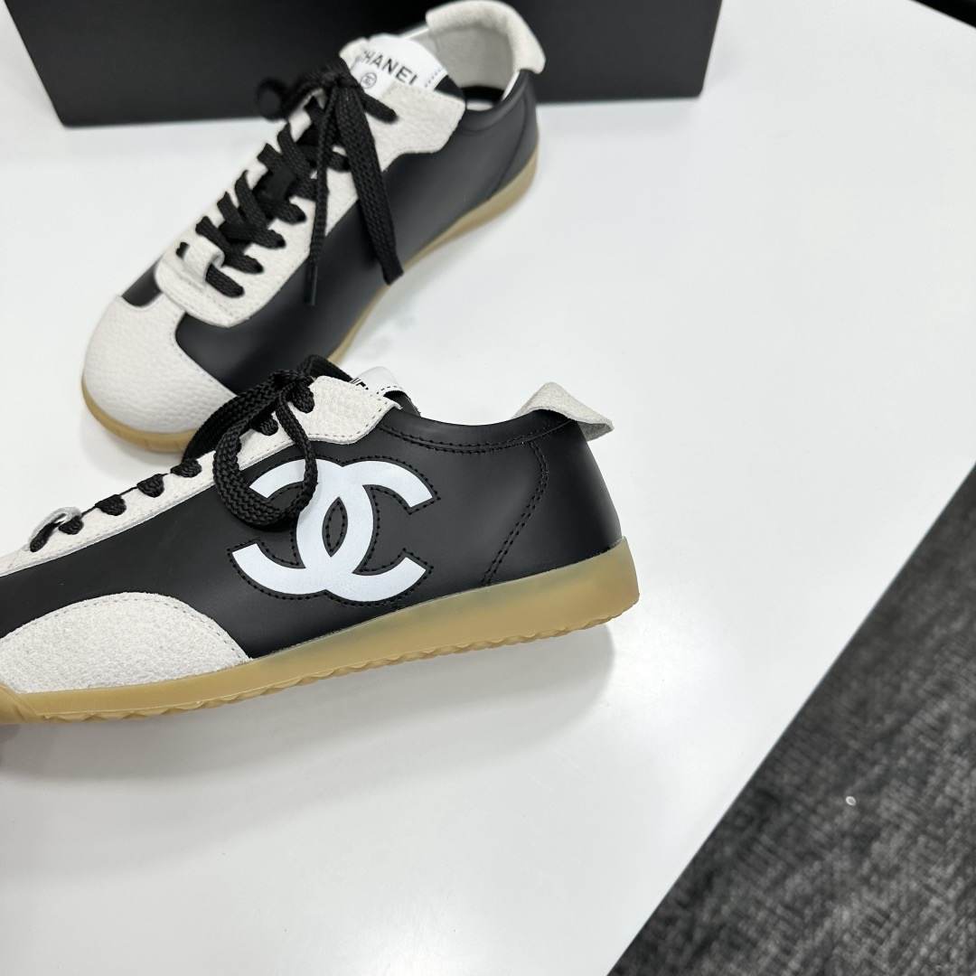 Ch**el Sneakers